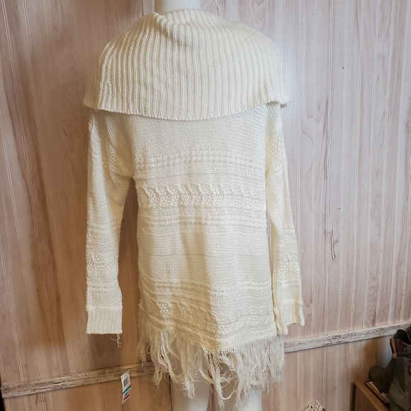 American Rag Size S Boho Fringe Tunic Sweater Cowlneck Oversize Cream NWT - Picture 3 of 4